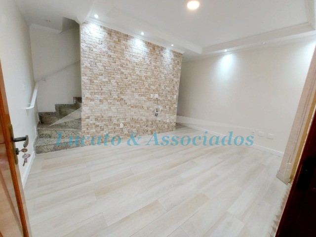 Casa à venda com 2 quartos, 90m² - Foto 4