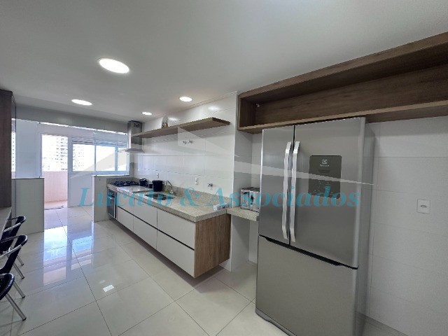 Apartamento para alugar com 3 quartos, 151m² - Foto 27