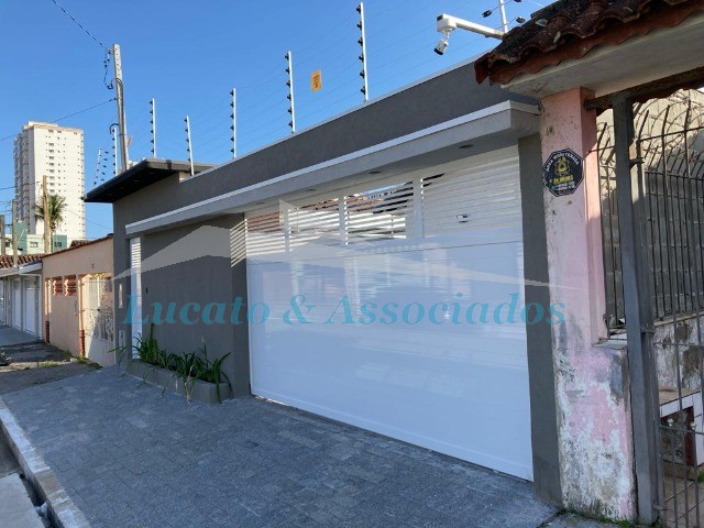 Casa à venda com 4 quartos, 164m² - Foto 1