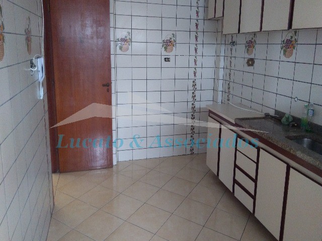 Apartamento para alugar com 2 quartos, 80m² - Foto 10