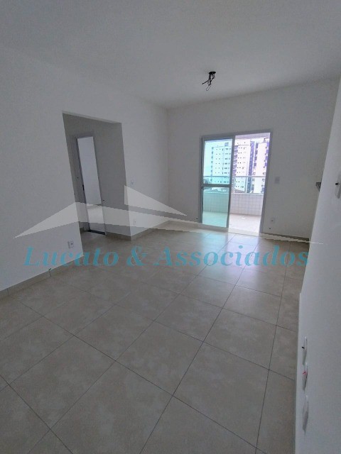 Apartamento à venda com 2 quartos, 77m² - Foto 3