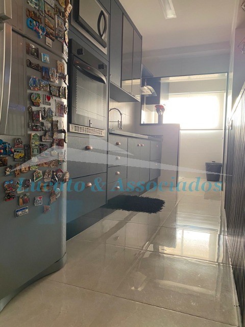 Apartamento à venda com 3 quartos, 154m² - Foto 7