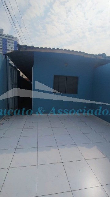 Casa para alugar com 2 quartos, 85m² - Foto 9