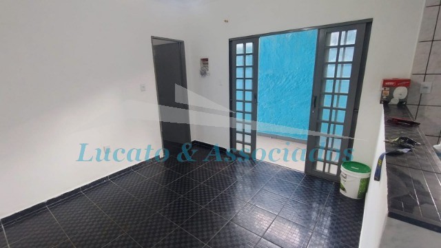 Casa para alugar com 2 quartos, 85m² - Foto 3