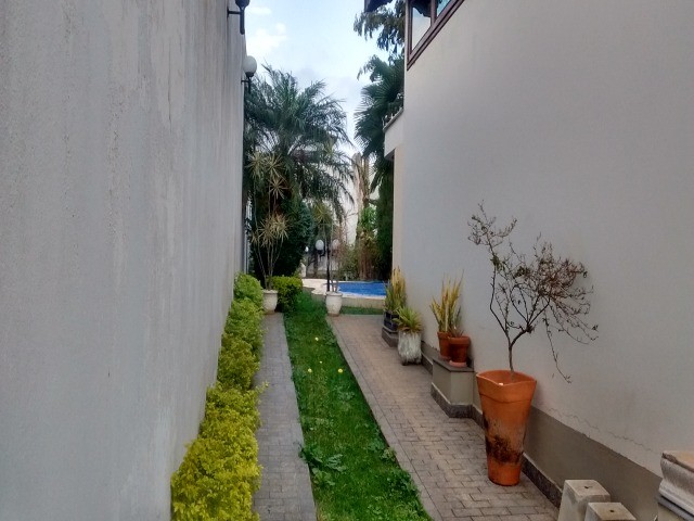 Sobrado à venda com 5 quartos, 360m² - Foto 5