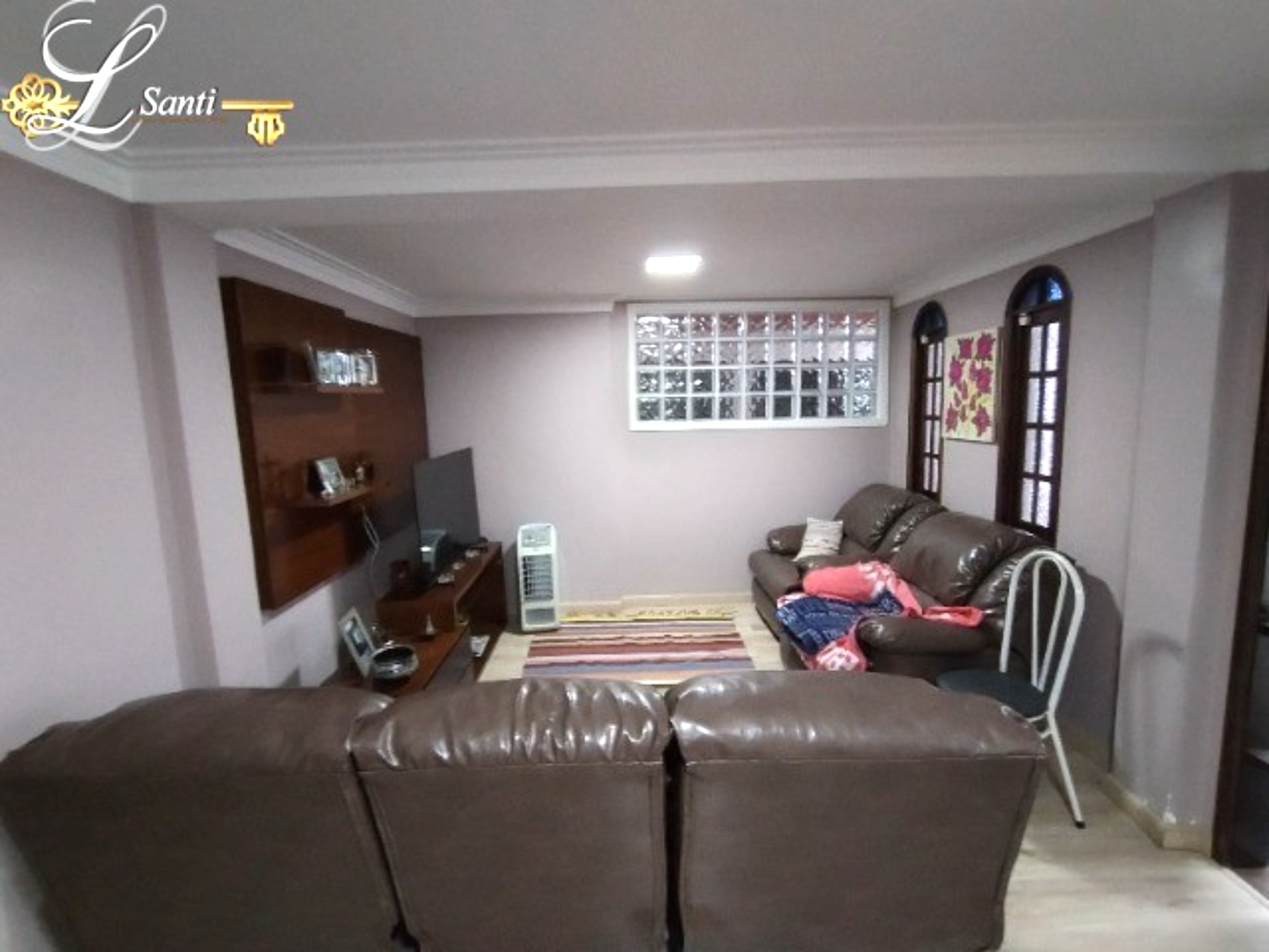 Sobrado à venda com 3 quartos, 279m² - Foto 1