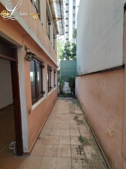 Sobrado à venda com 2 quartos, 193m² - Foto 1