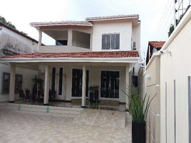 Casa à venda com 4 quartos - Foto 1