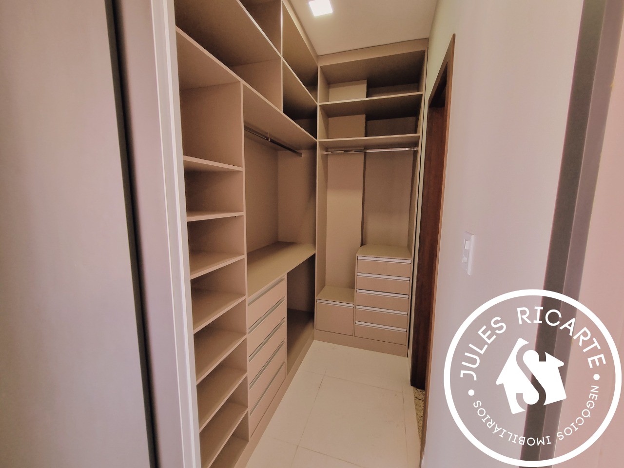 Apartamento à venda com 3 quartos, 172m² - Foto 12