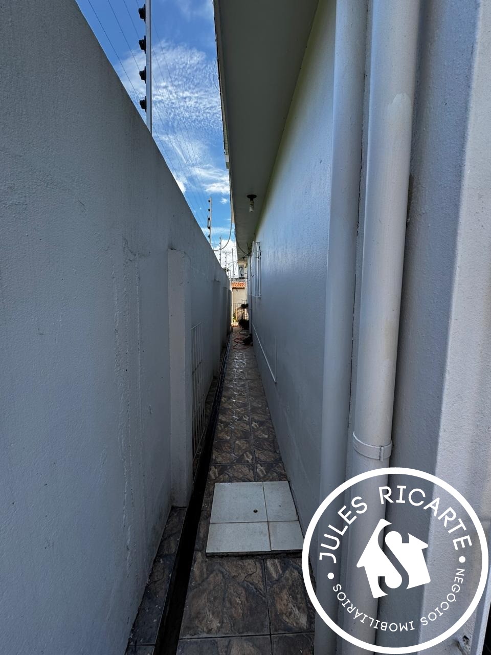 Casa à venda com 1 quarto, 300m² - Foto 14