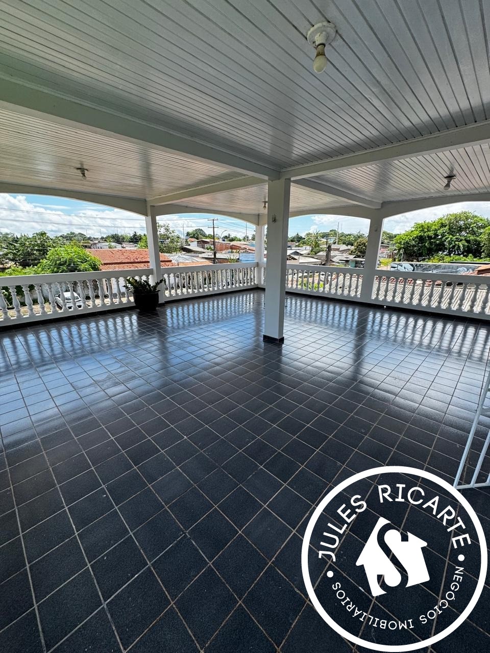 Casa à venda com 1 quarto, 300m² - Foto 6