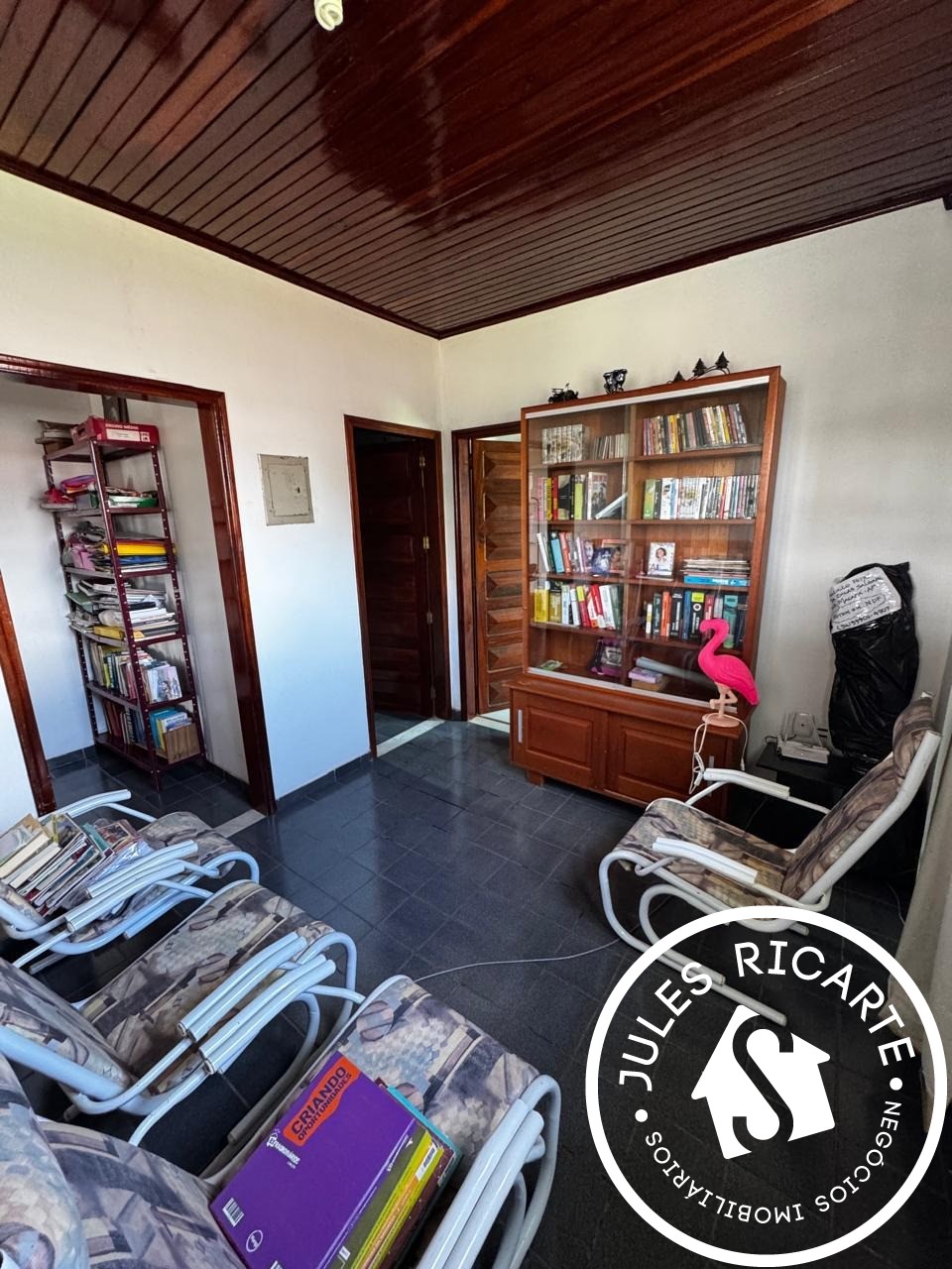 Casa à venda com 1 quarto, 300m² - Foto 11