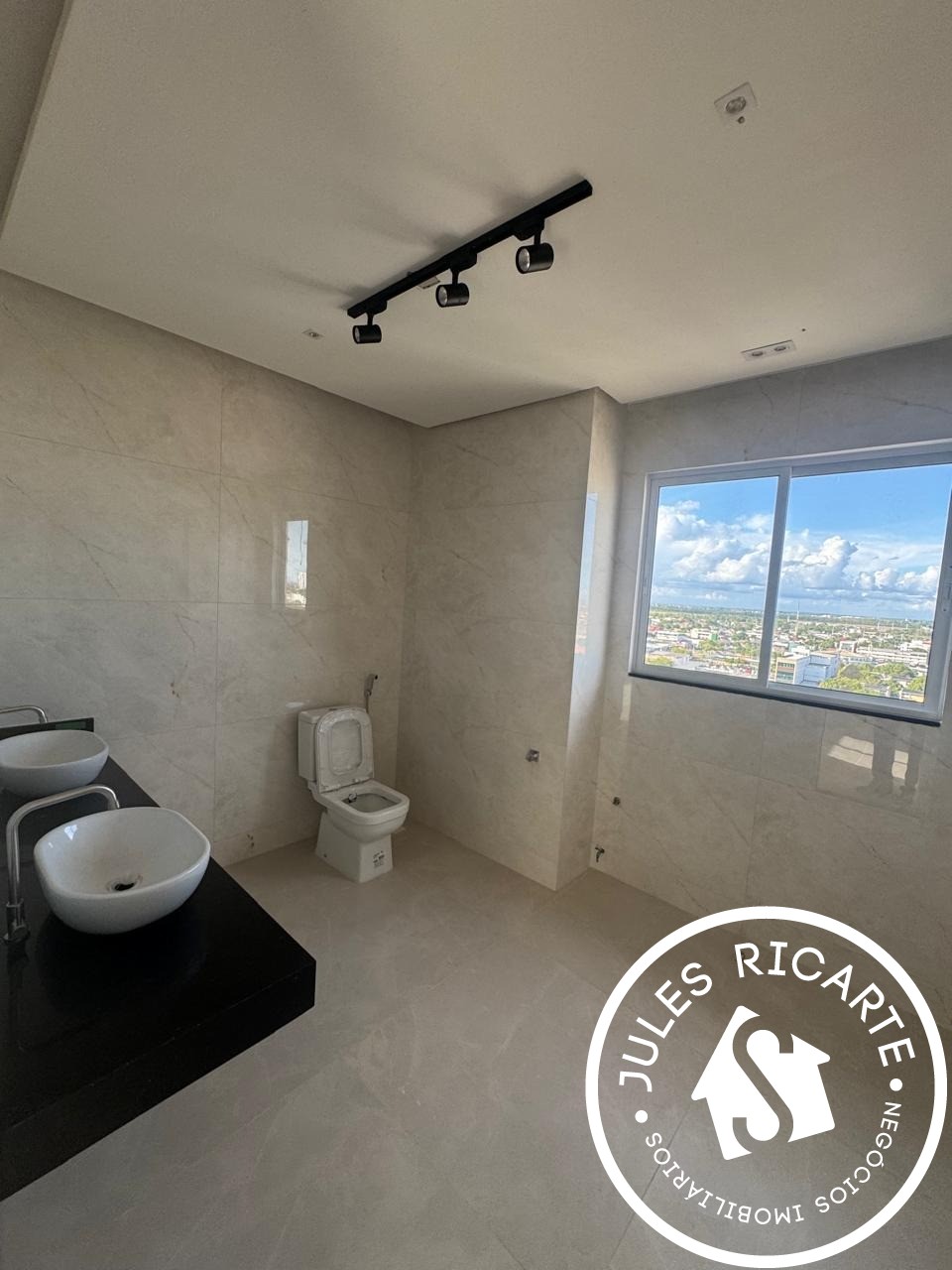 Cobertura, 4 quartos, 247 m² - Foto 2