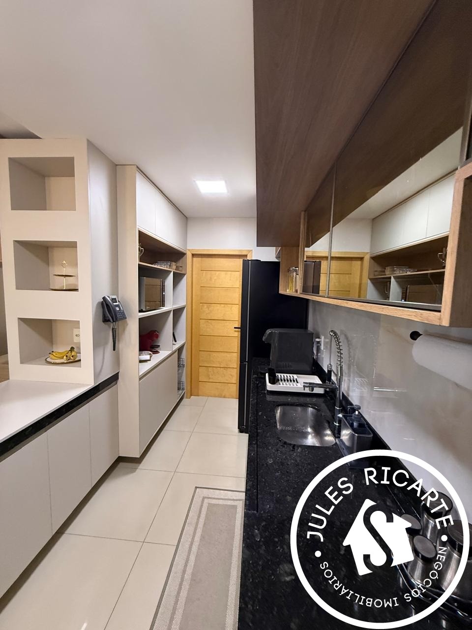 Apartamento, 3 quartos, 143 m² - Foto 2
