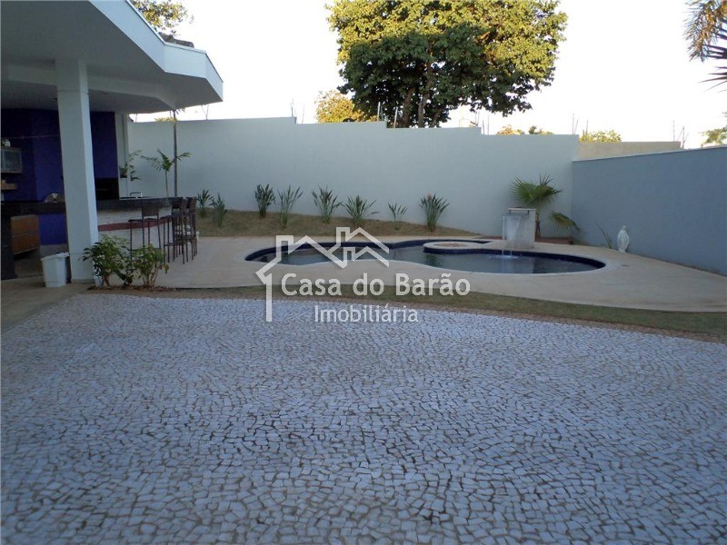 Casa de Condomínio à venda com 3 quartos, 425m² - Foto 2