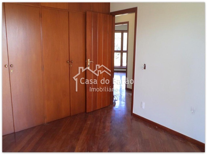 Casa de Condomínio à venda com 6 quartos, 600m² - Foto 24