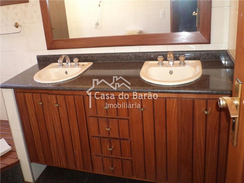 Casa de Condomínio à venda com 6 quartos, 600m² - Foto 27