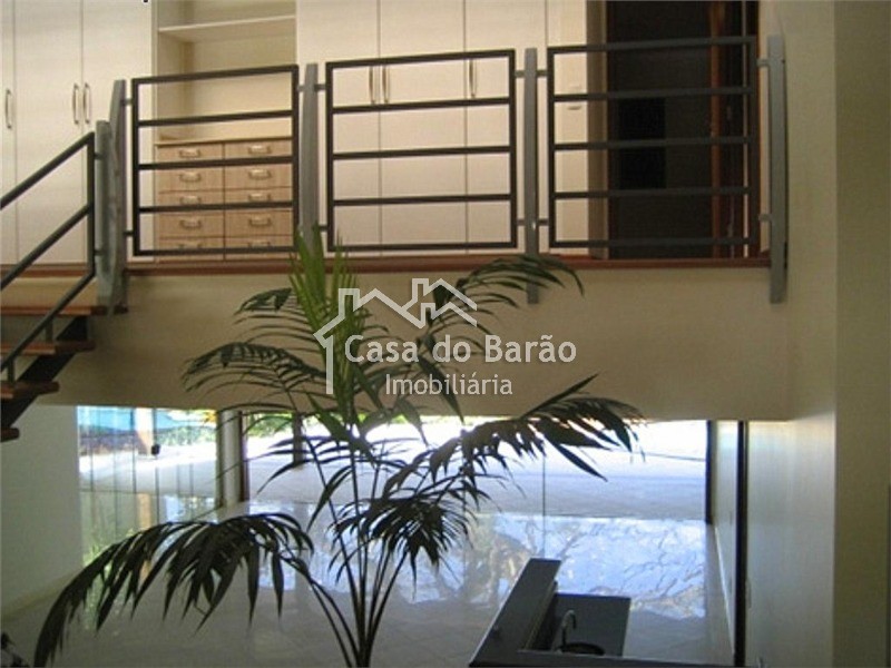 Casa de Condomínio à venda com 4 quartos, 576m² - Foto 3