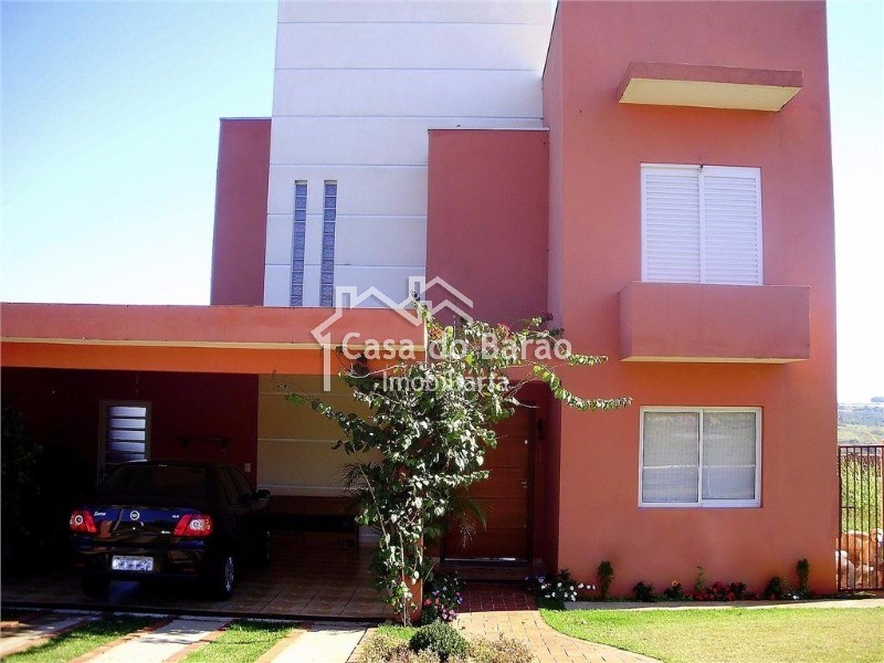 Casa de Condomínio à venda com 3 quartos, 240m² - Foto 1