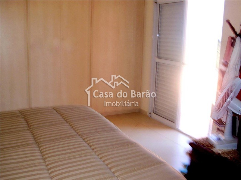 Casa de Condomínio à venda com 3 quartos, 240m² - Foto 9