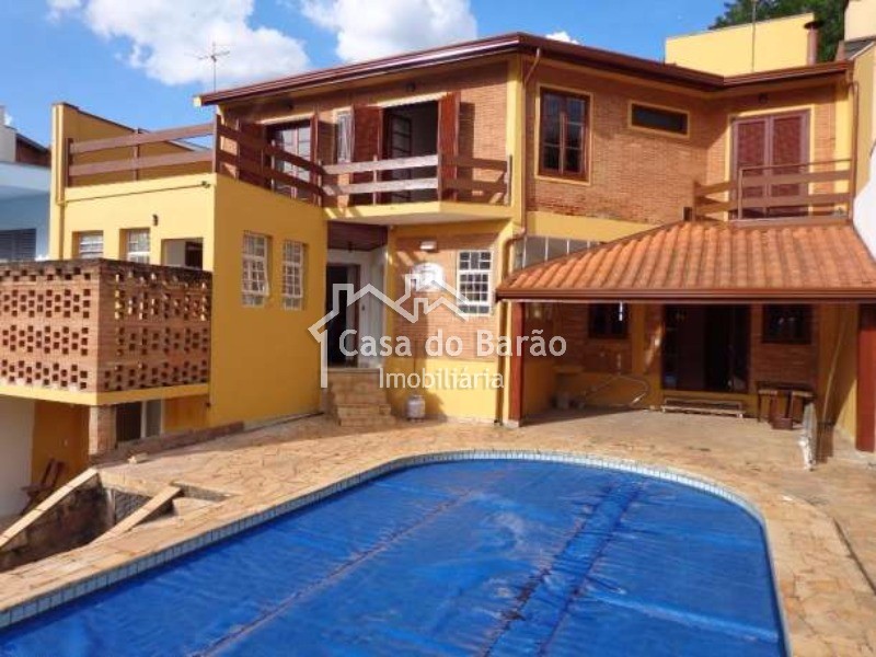 Casa à venda com 5 quartos, 700m² - Foto 1