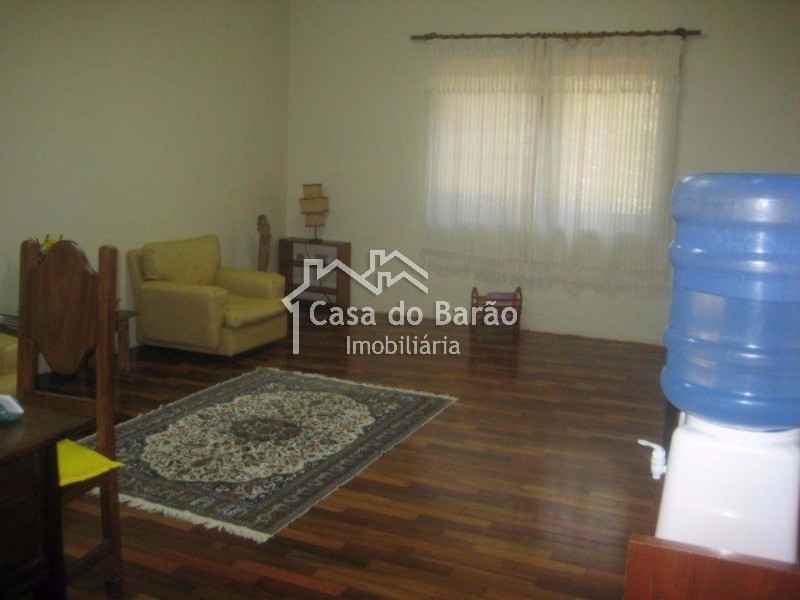 Casa à venda com 5 quartos, 468m² - Foto 2