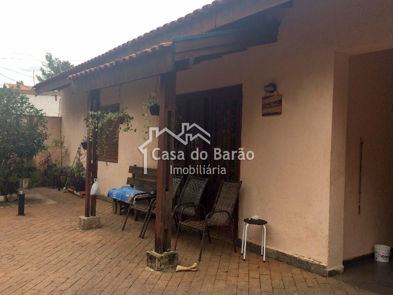 Prédio Inteiro à venda com 3 quartos, 180m² - Foto 2