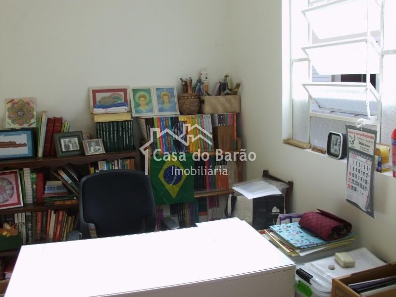 Casa à venda com 3 quartos, 450m² - Foto 6