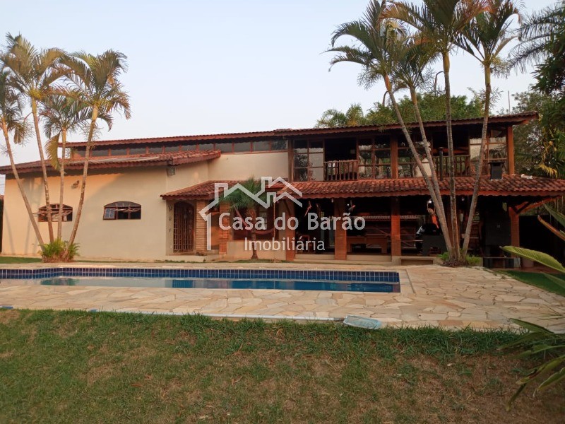 Fazenda à venda com 4 quartos, 452m² - Foto 1