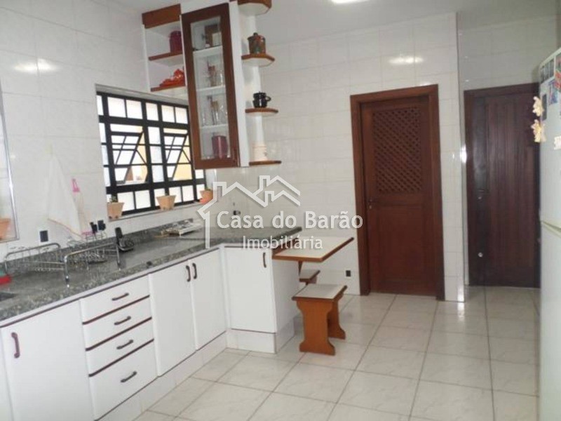 Casa à venda com 4 quartos, 313m² - Foto 15