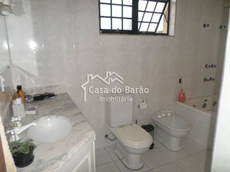 Casa à venda com 4 quartos, 313m² - Foto 18