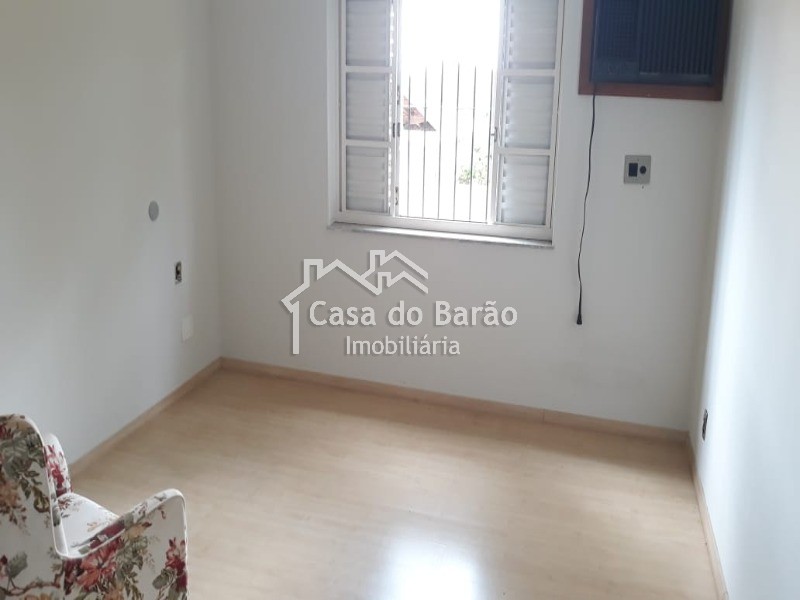 Casa à venda com 3 quartos, 253m² - Foto 8