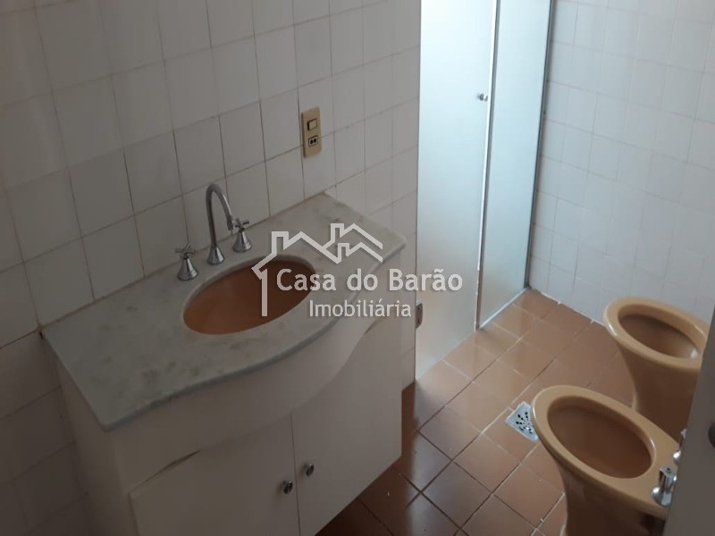 Casa à venda com 3 quartos, 253m² - Foto 10