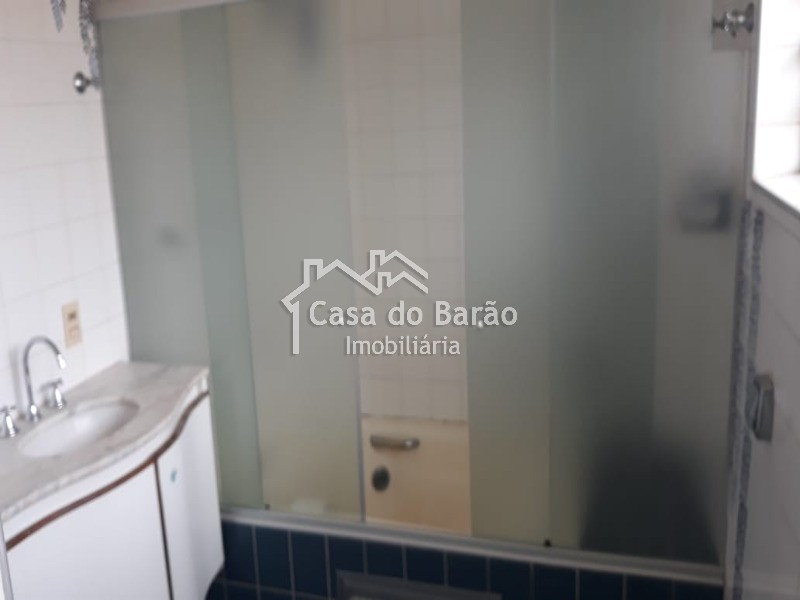 Casa à venda com 3 quartos, 253m² - Foto 17