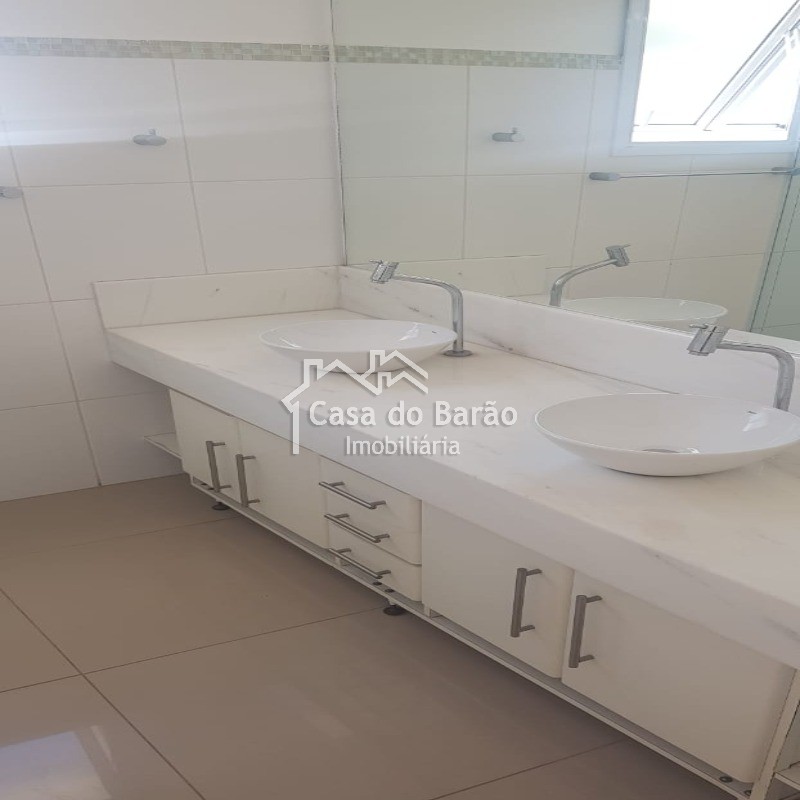 Casa à venda com 7 quartos, 248m² - Foto 18