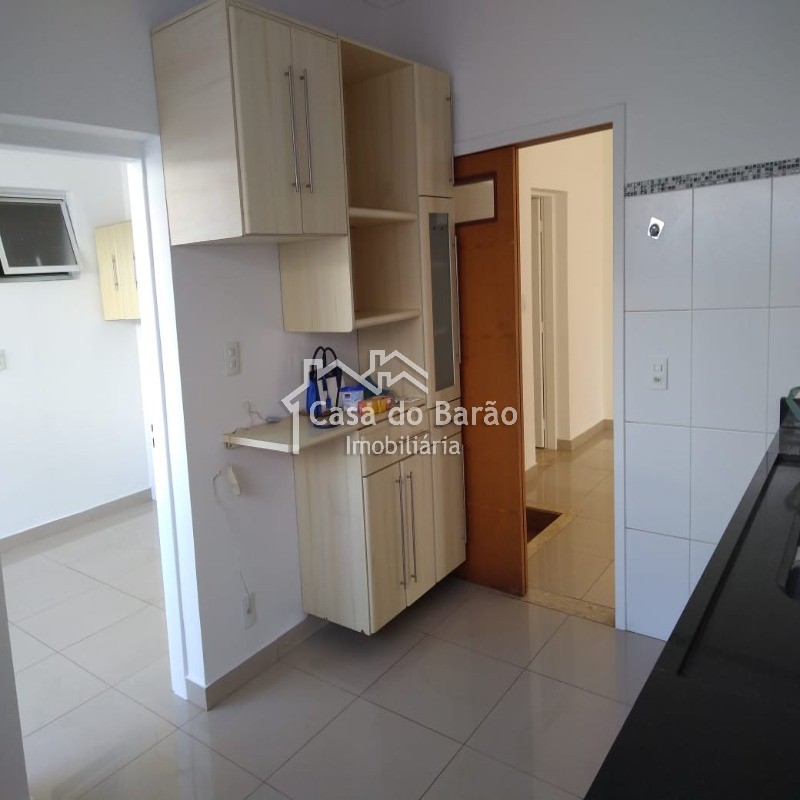 Casa à venda com 7 quartos, 248m² - Foto 21