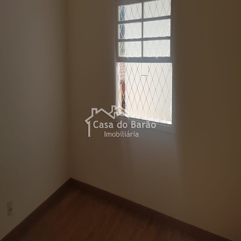 Casa à venda com 7 quartos, 248m² - Foto 30