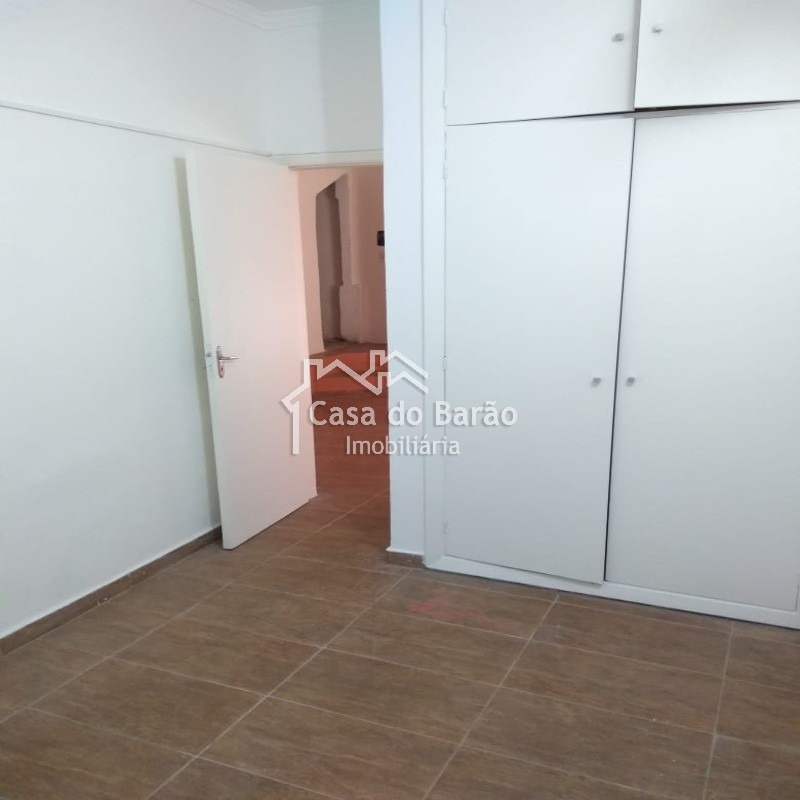 Casa à venda com 7 quartos, 248m² - Foto 35