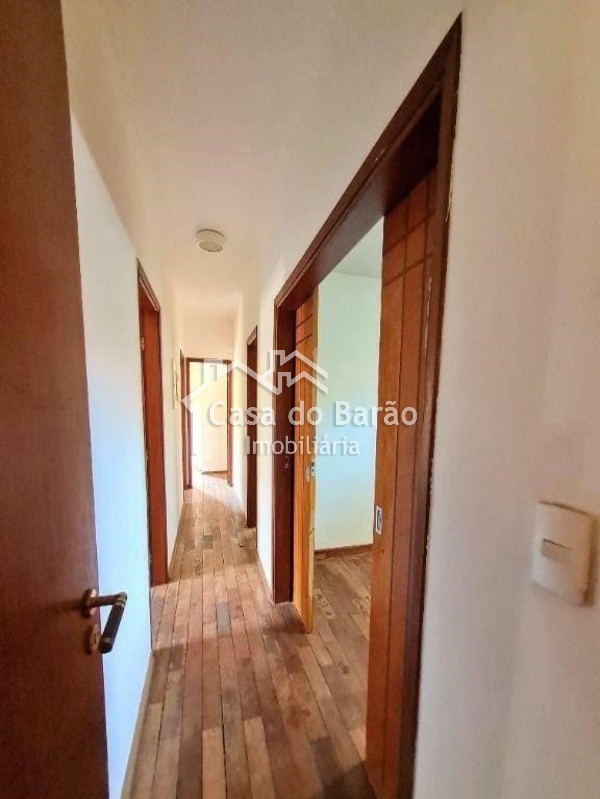 Casa à venda com 6 quartos, 256m² - Foto 19