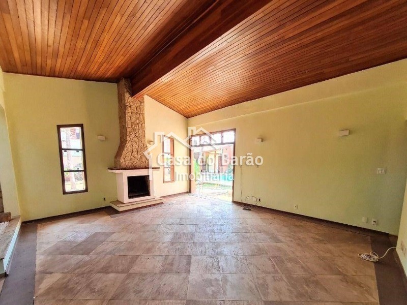 Casa à venda com 6 quartos, 256m² - Foto 10