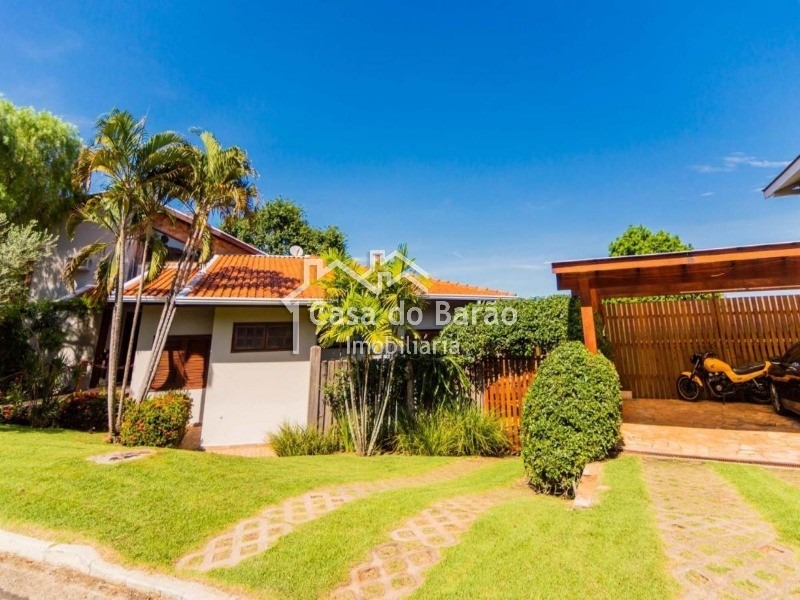 Casa de Condomínio à venda com 3 quartos, 318m² - Foto 1