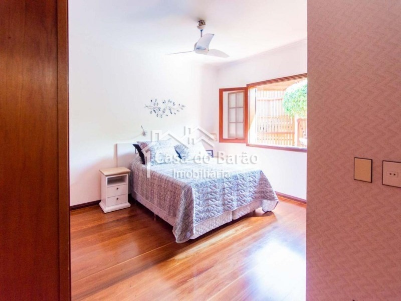 Casa de Condomínio à venda com 3 quartos, 318m² - Foto 18