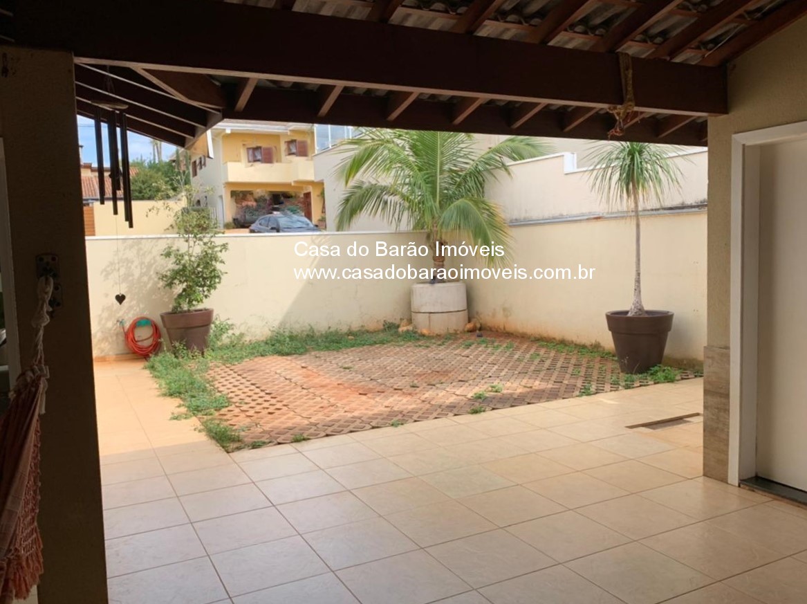 Casa de Condomínio à venda com 3 quartos, 300m² - Foto 25