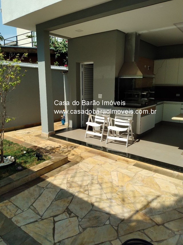 Casa de Condomínio à venda com 3 quartos, 236m² - Foto 19