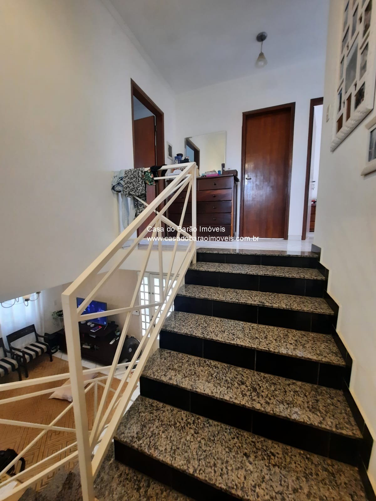 Casa à venda com 3 quartos, 252m² - Foto 9