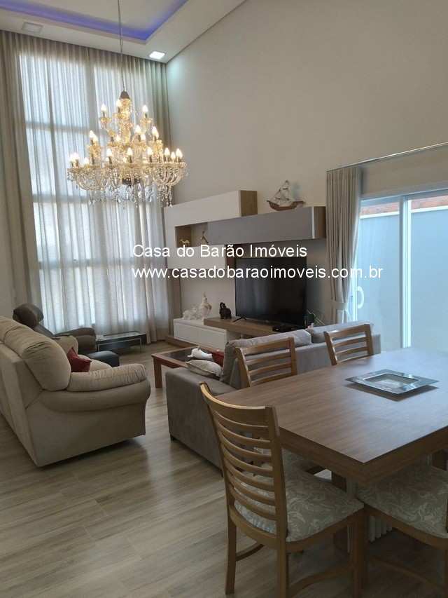 Casa de Condomínio à venda com 3 quartos, 236m² - Foto 5