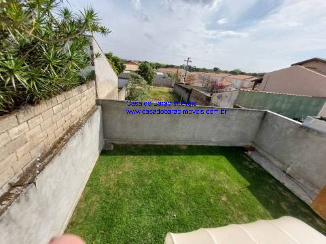 Casa à venda com 3 quartos, 173m² - Foto 2