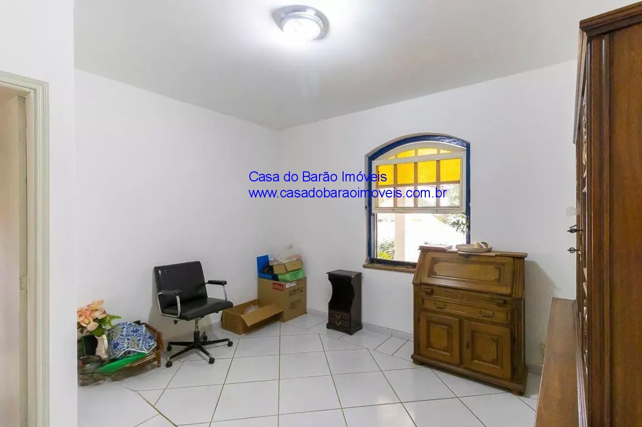 Casa à venda com 4 quartos, 338m² - Foto 13