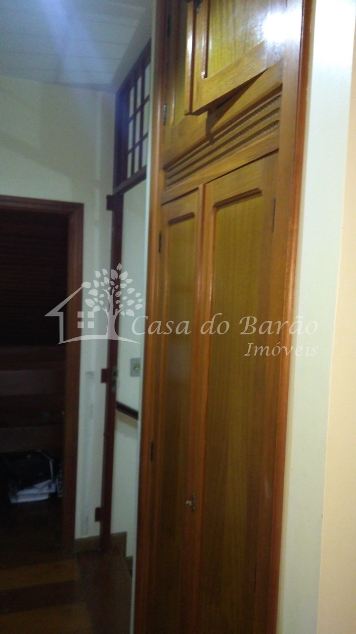 Casa à venda com 4 quartos, 340m² - Foto 40