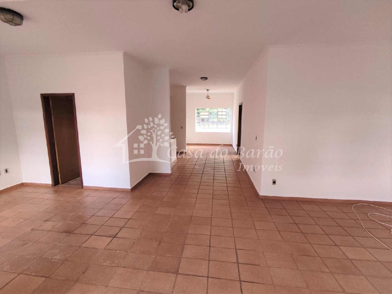 Casa à venda com 1 quarto, 450m² - Foto 12